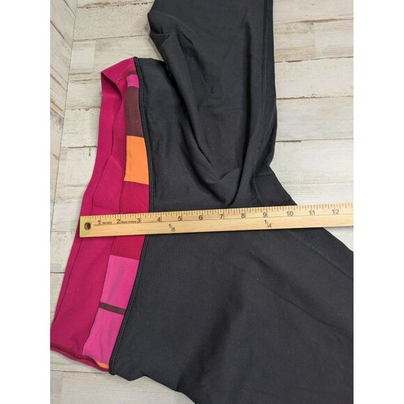 Lululemon Leggings Womens Size 8 Black Pink‎ Astro Cropped 21" - Picture 7 of 7